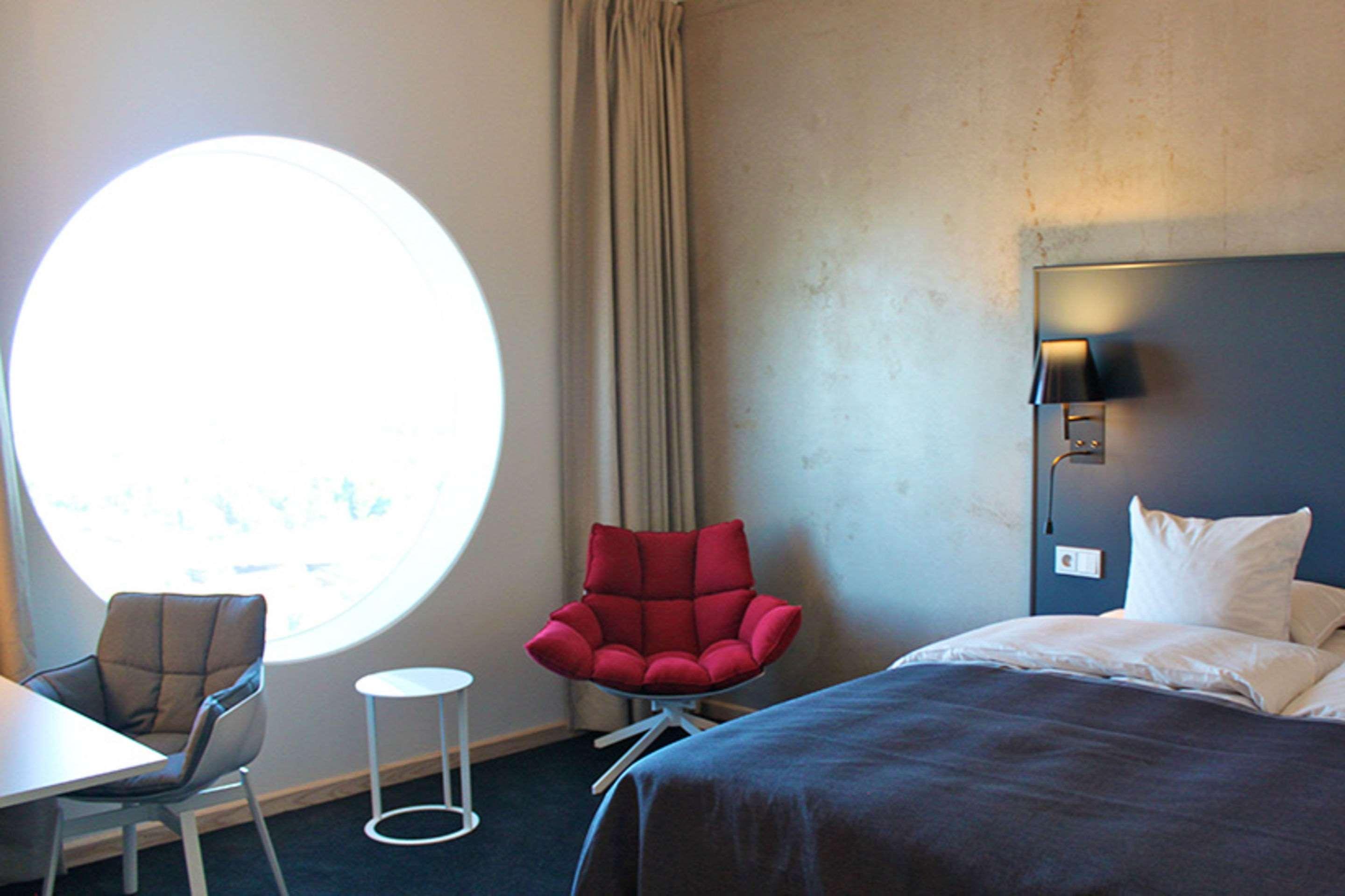 Quality Strawberry Arena Hotel 4*